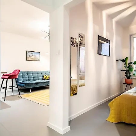 Corvin Cupcake Apartment *